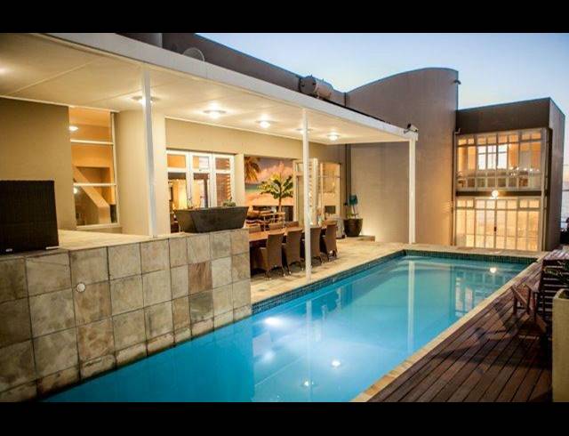 7 BEDROOM HOUSE FOR SALE IN BLOUBERGSTRAND
